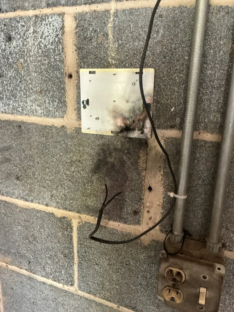 Trusted electrician providing outlet and switch repair in Dulles, VA - Mr. Electric