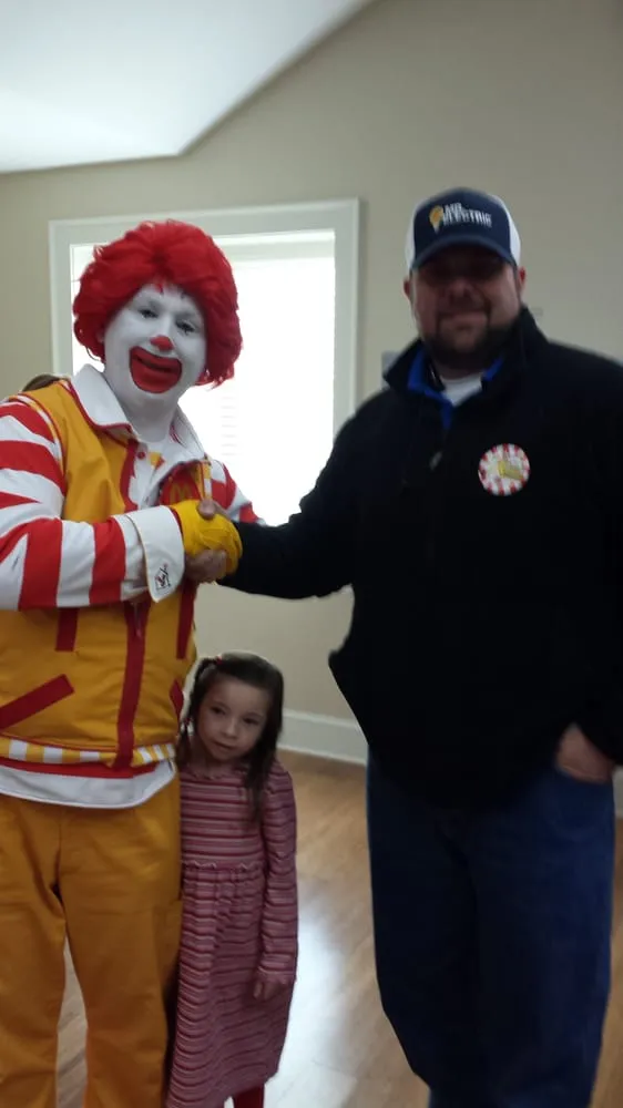 Affordable electrician providing outlet and switch repair in , 