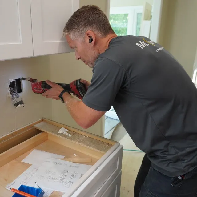 Professional lighting installation service in ,  - Mr. Electric of Central Iowa