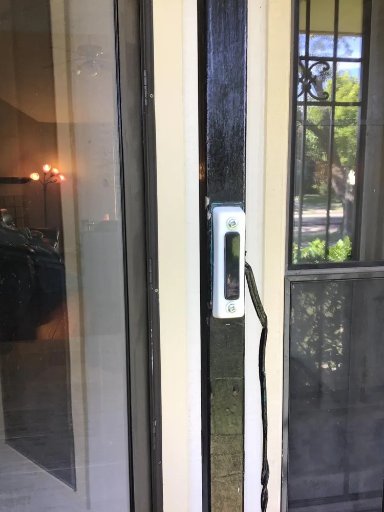 Slide of Mr. Electric of Dallas