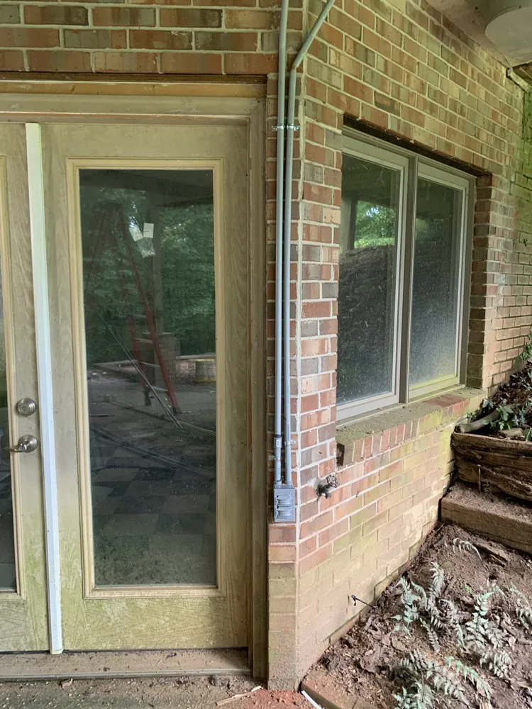 Slide of Mr. Electric of Douglasville