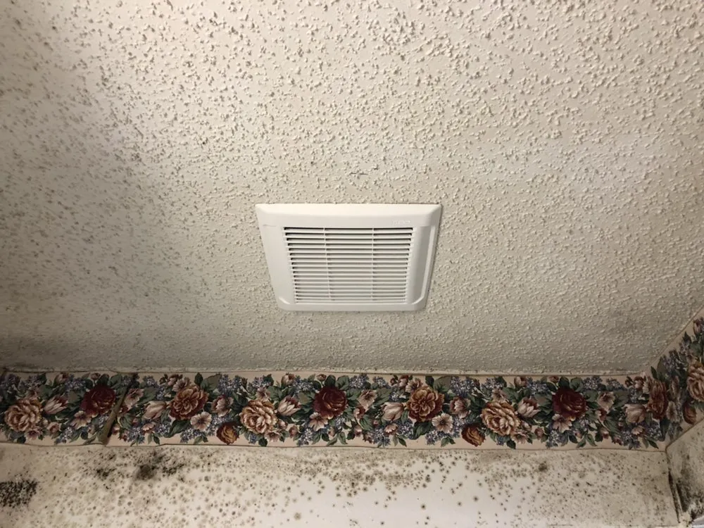 Emergency electrician providing emergency electrical service in , 