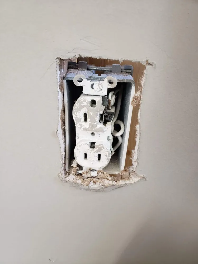 Slide of Mr. Electric of Indian Land