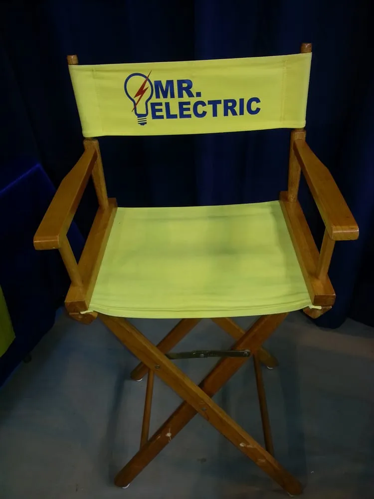 Expert electrician providing emergency electrical service in , 