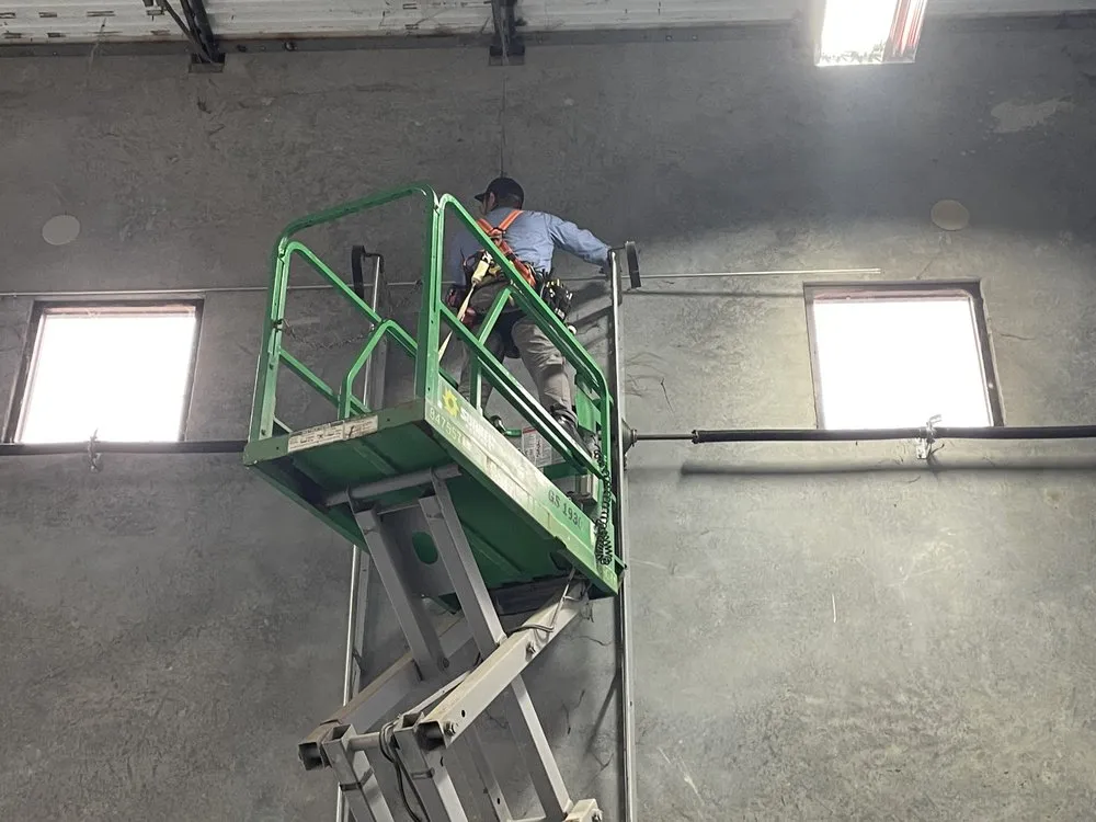 Slide of Mr. Electric of Orlando