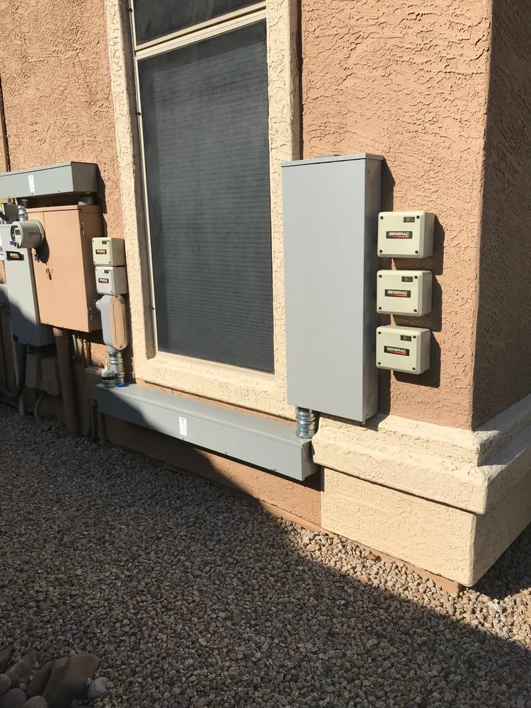 Expert electrician providing emergency electrical service in , 