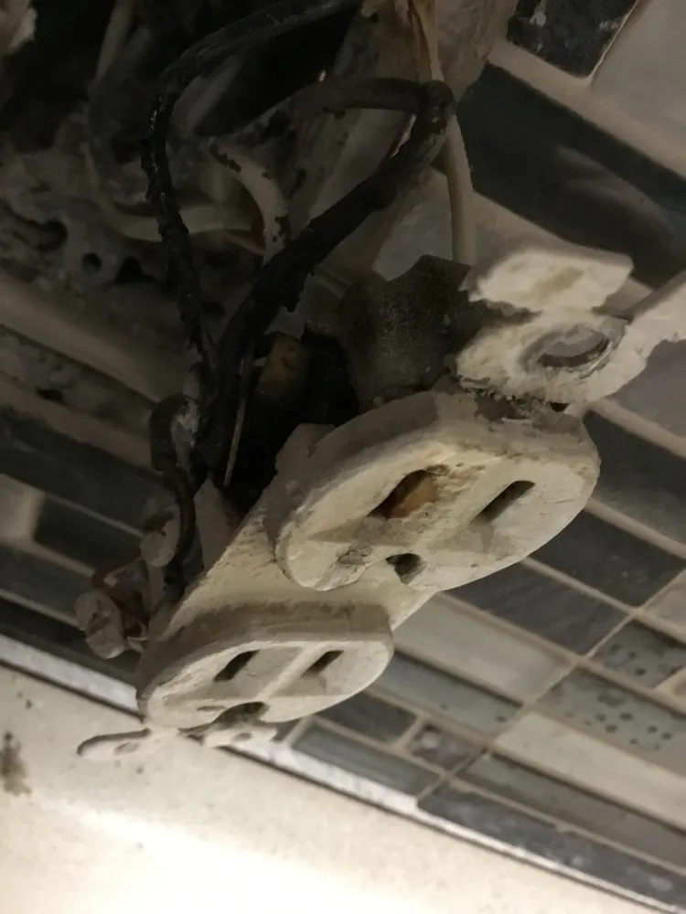 Slide of Mr. Electric of Phoenix Metro