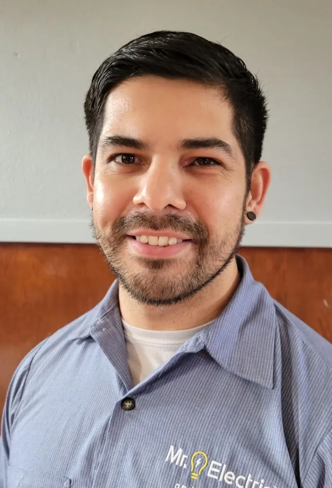 Slide of Mr. Electric of Salem