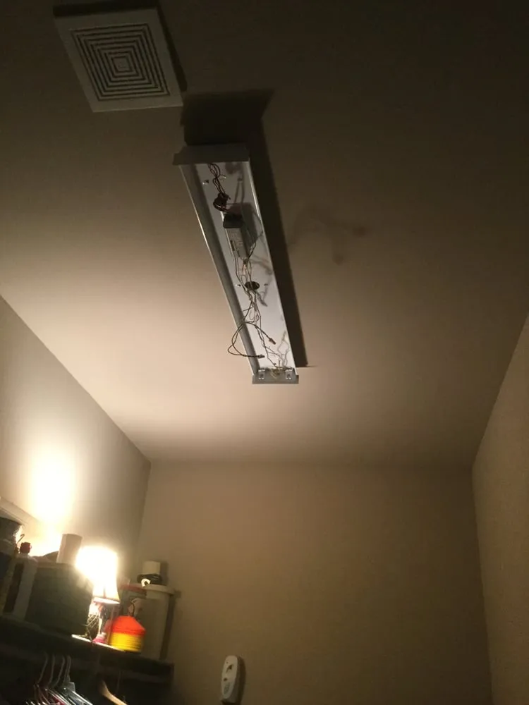 Slide of Mr. Electric of West Fort Worth