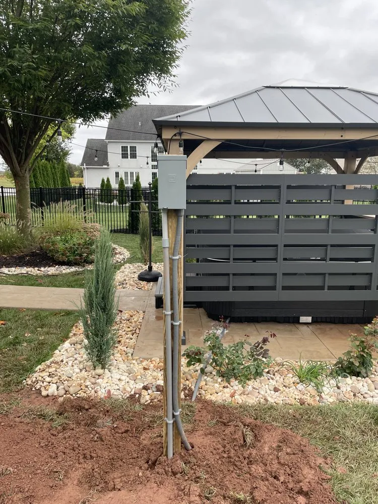 Slide of M&R Electrical & Remodeling