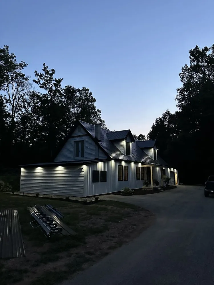 Slide of M&R Electrical & Remodeling