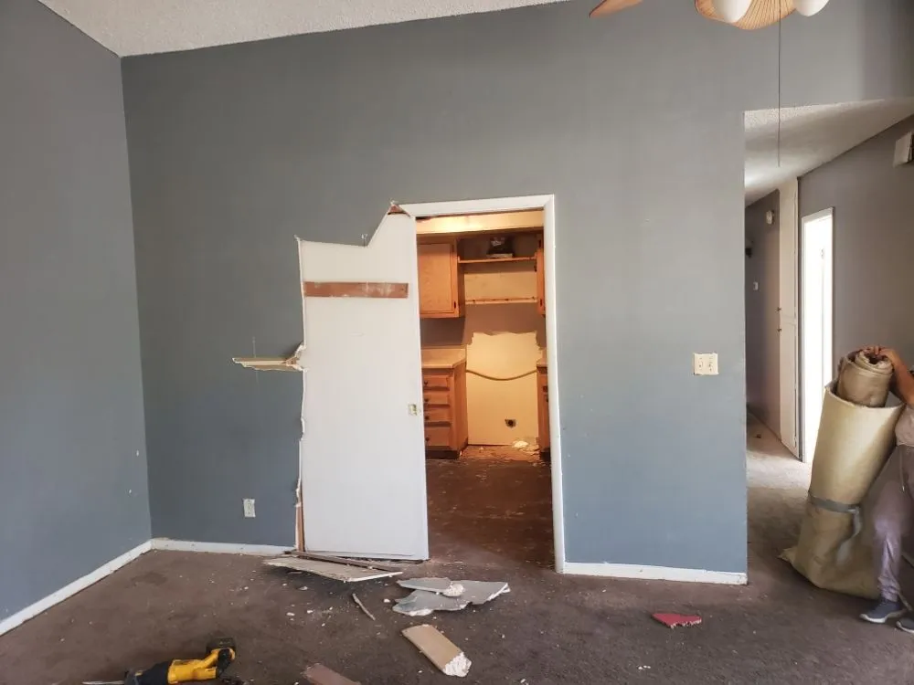 Slide of Mr Fix Alas