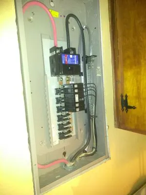 Mr Handy Electrician Logo