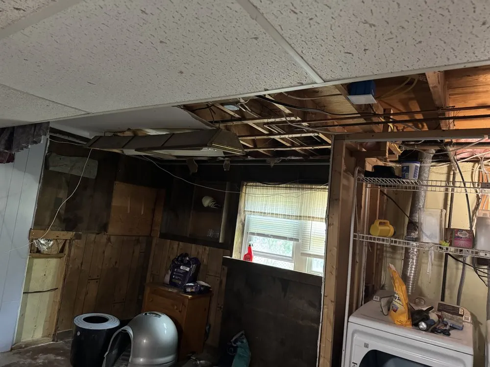 Slide of Mr Omar Handyman Travel