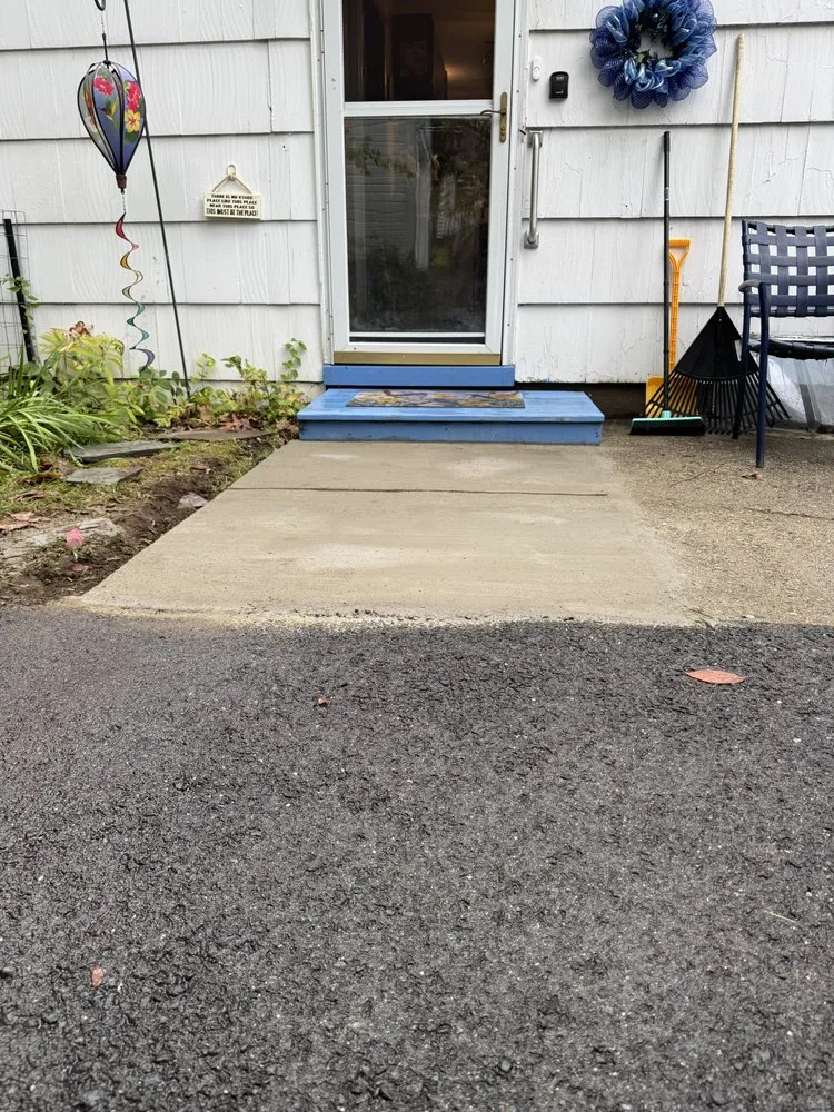 Slide of Mr Omar Handyman Travel