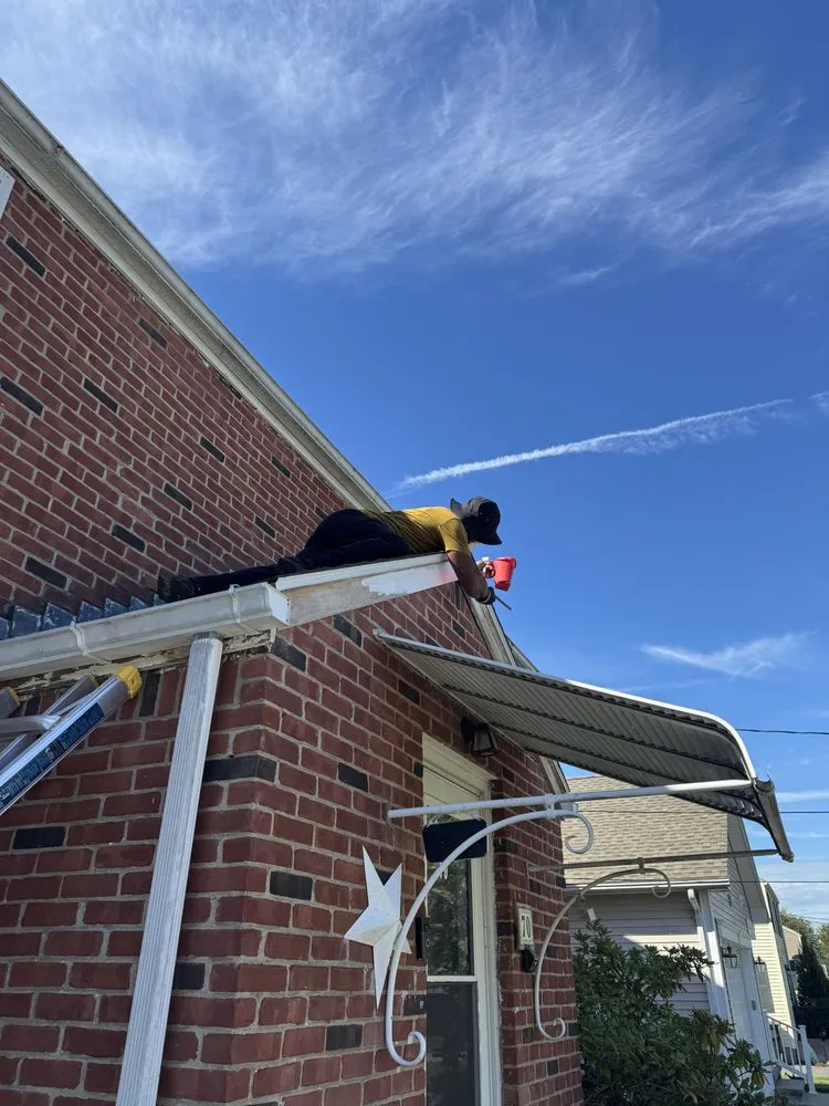 Slide of Mr Omar Handyman Travel