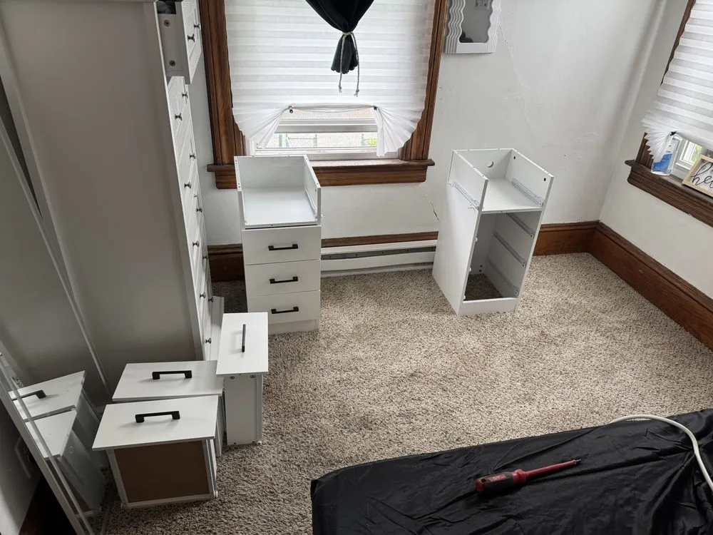 Slide of Mr Omar Handyman Travel