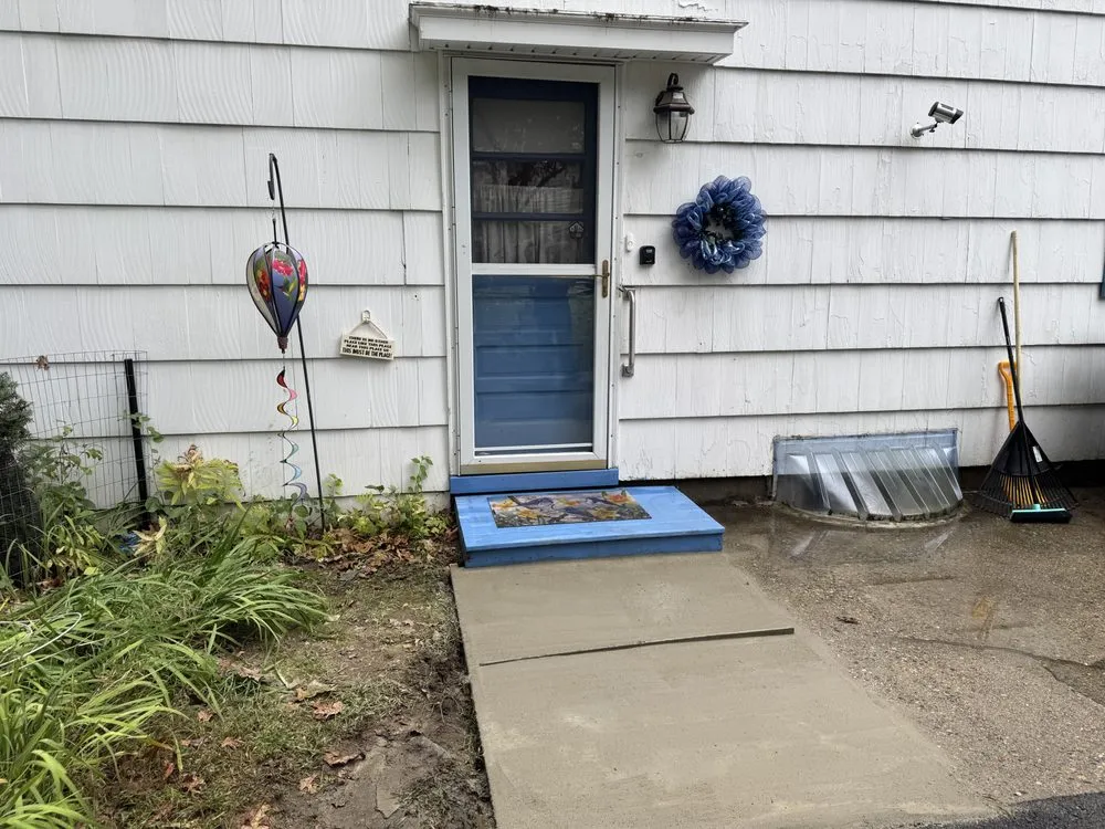 Slide of Mr Omar Handyman Travel