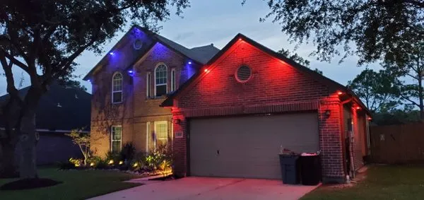 M&R Recessed LIGTHS Logo