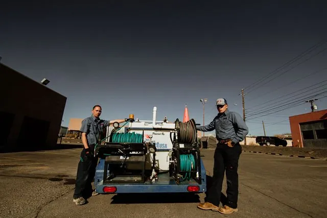 Slide of M&R Service