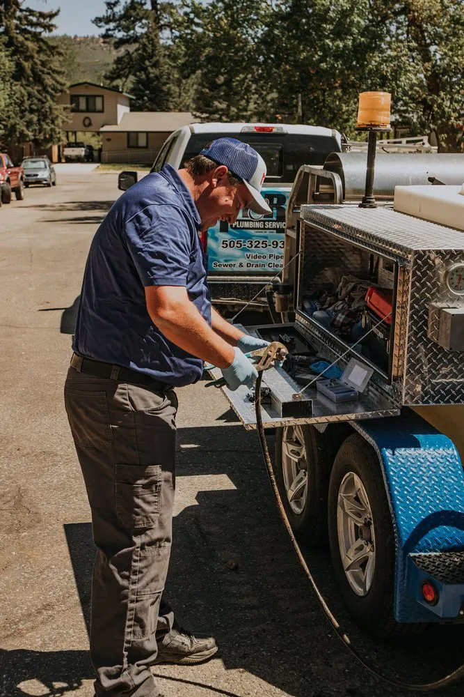 Slide of M&R Service