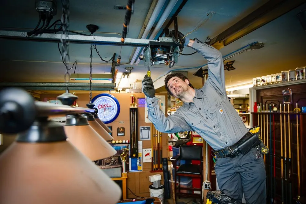 Slide of Mr Speedy Electric Service