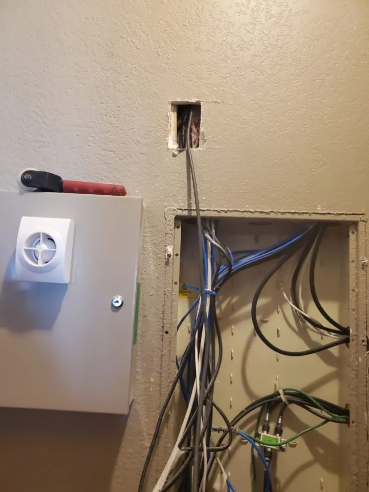 Slide of Mr Techxpert Electrical