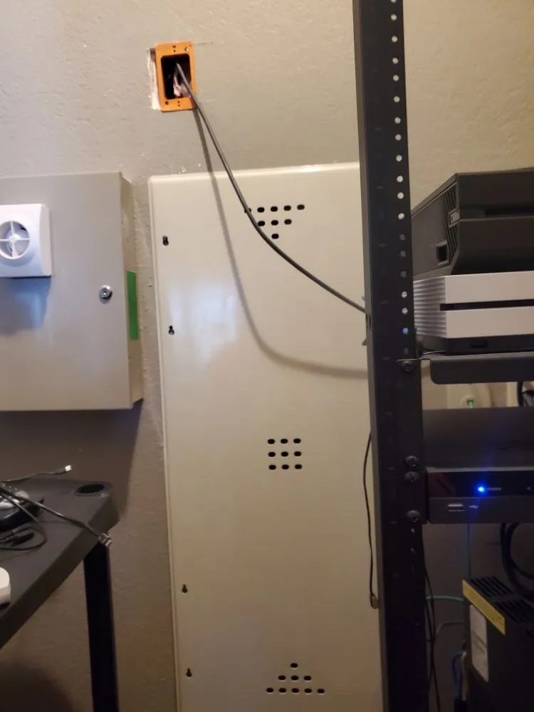 Slide of Mr Techxpert Electrical