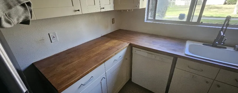 Slide of Mr Tovar Handyman