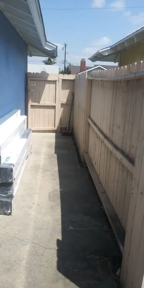 Slide of Mr Tovar Handyman