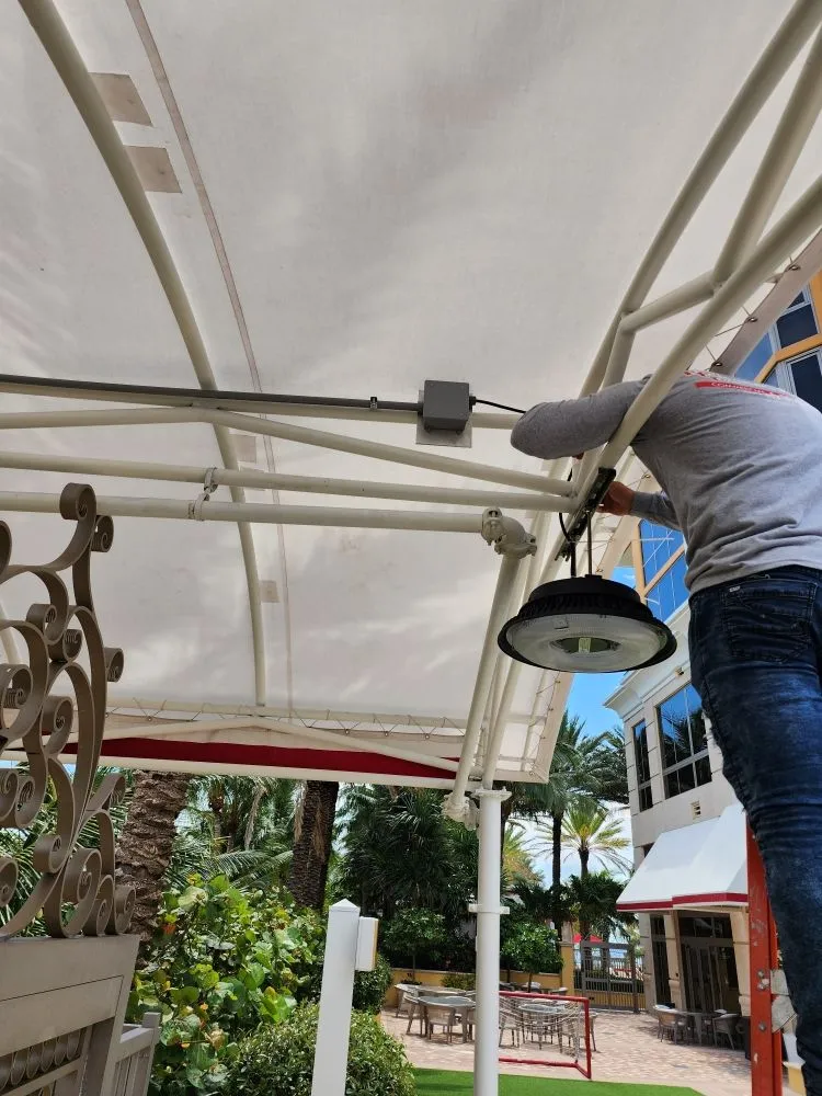 Slide of Mr Valdes Electrical Services