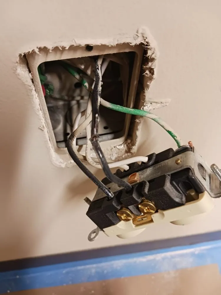 Slide of Mr Valdes Electrical Services