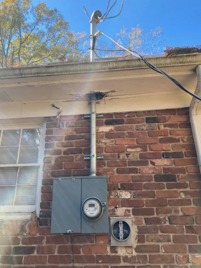 Slide of Mr Wise Electricians