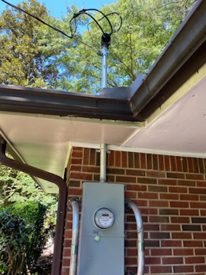 Slide of Mr Wise Electricians