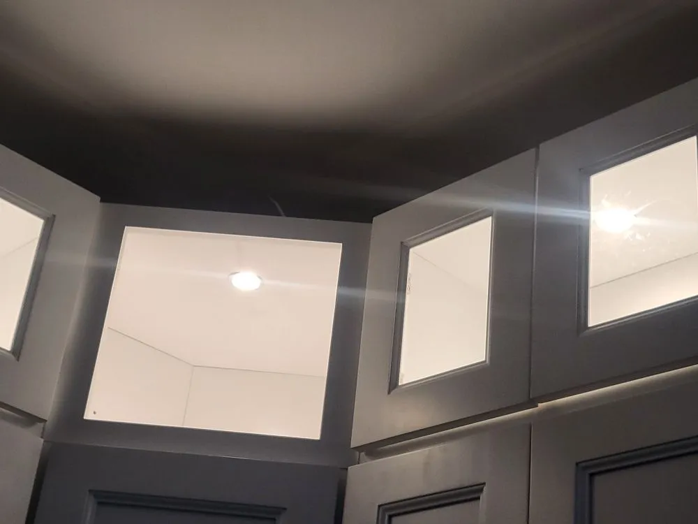 Slide of Mr. Wonderful's Electric