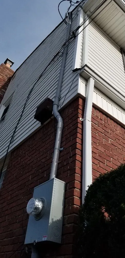 Slide of Mr. Wonderful's Electric