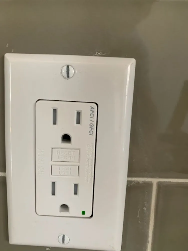 Slide of Mr. Wonderful's Electric