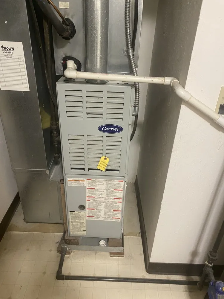 Professional electrician providing electrical repair in , 