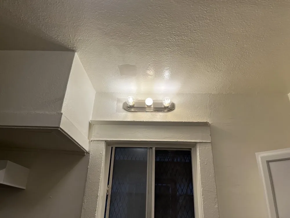 Affordable outlet and switch repair experts serving Lynwood, CA - Mr Zeus Electric