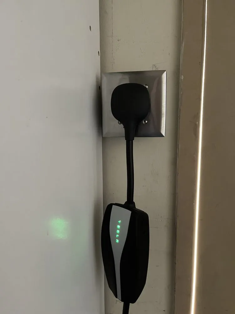 Slide of Mr.Dayz Electric