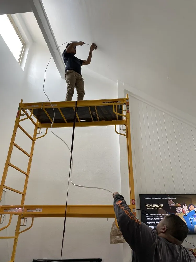 Slide of Mr.Dayz Electric