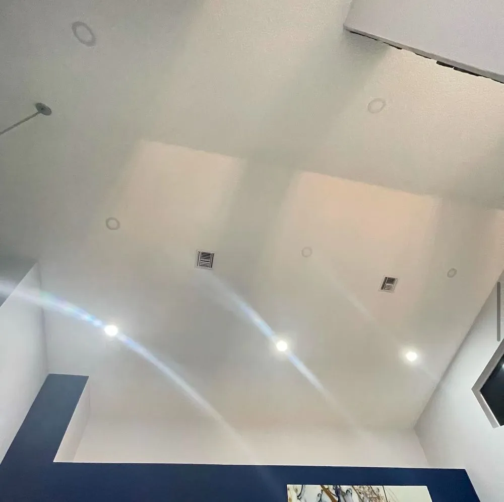 Reliable electrician providing emergency electrical service in , 