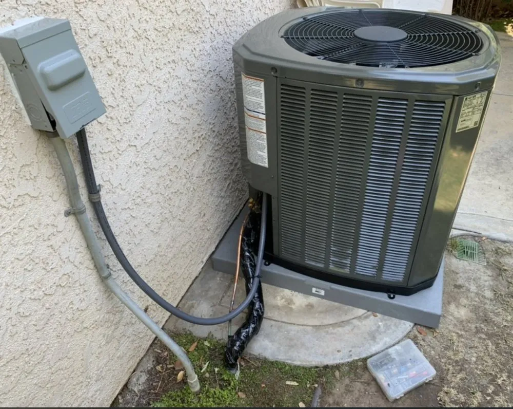 Certified electrician providing circuit breaker repair in Arleta, CA - MT Electric