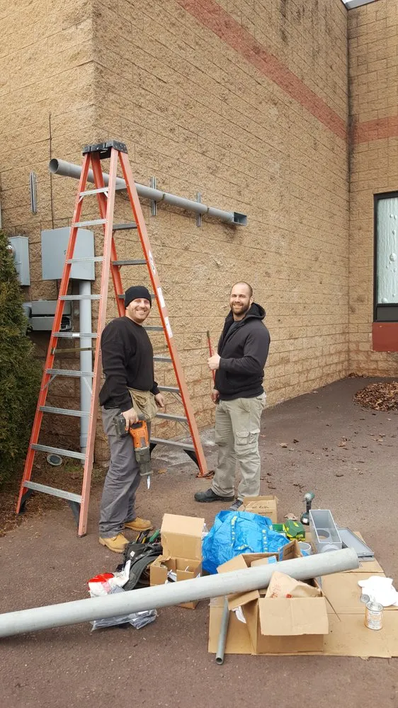 Affordable electrician providing wiring installation in , 