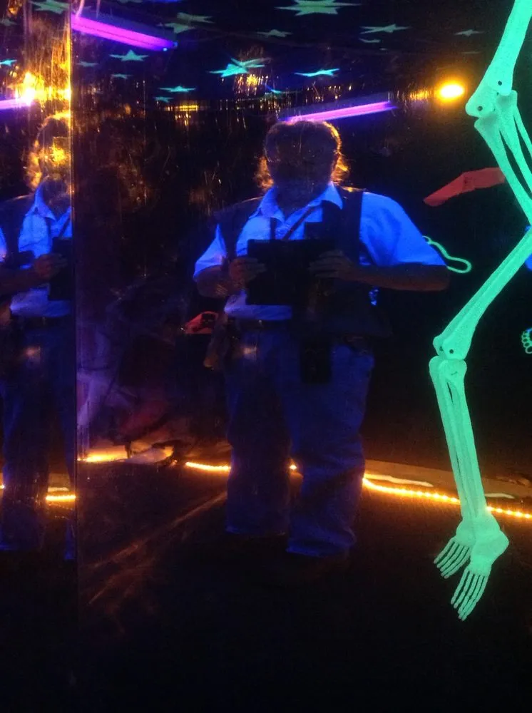 Slide of MTE - Mark The Electrician