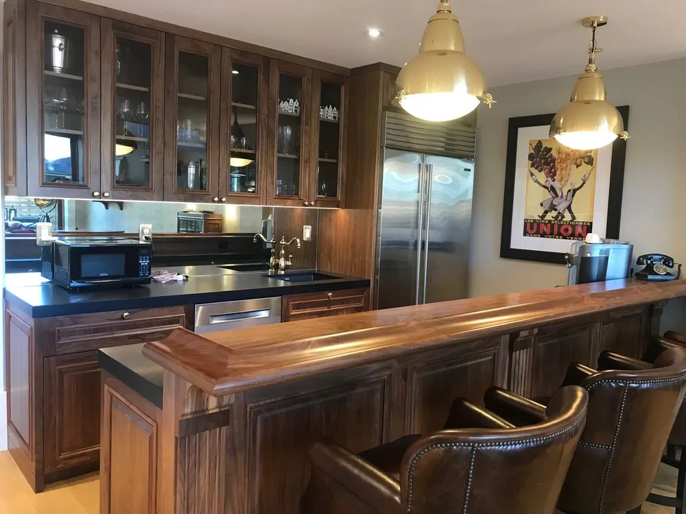 Certified electrician providing emergency electrical service in ,