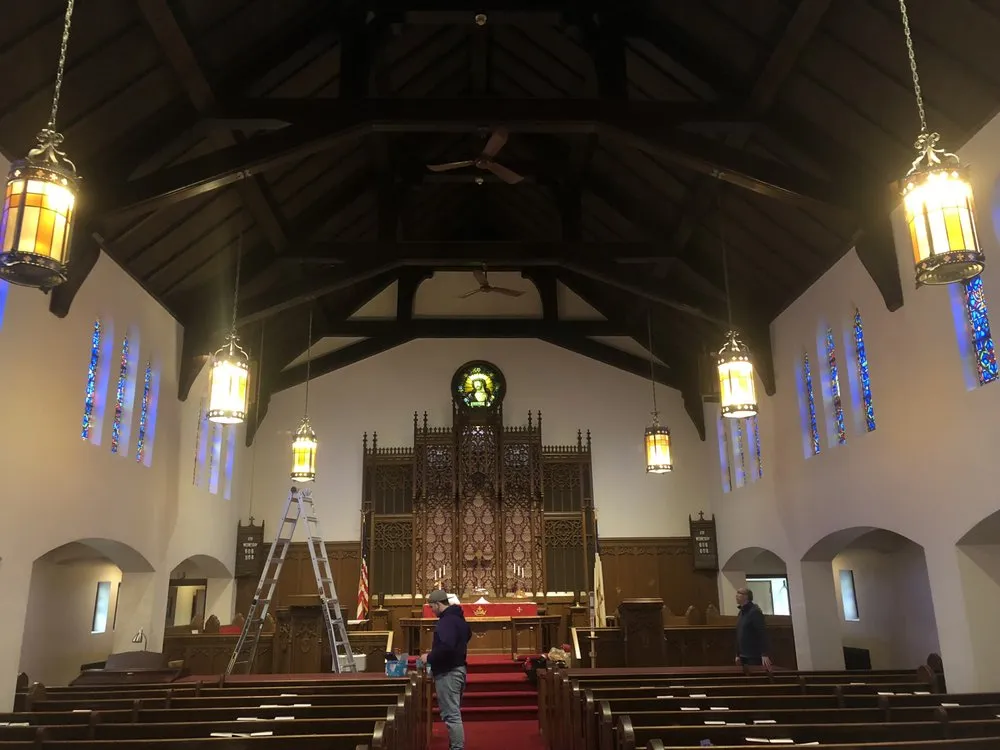 Affordable electrician providing panel upgrade in , 