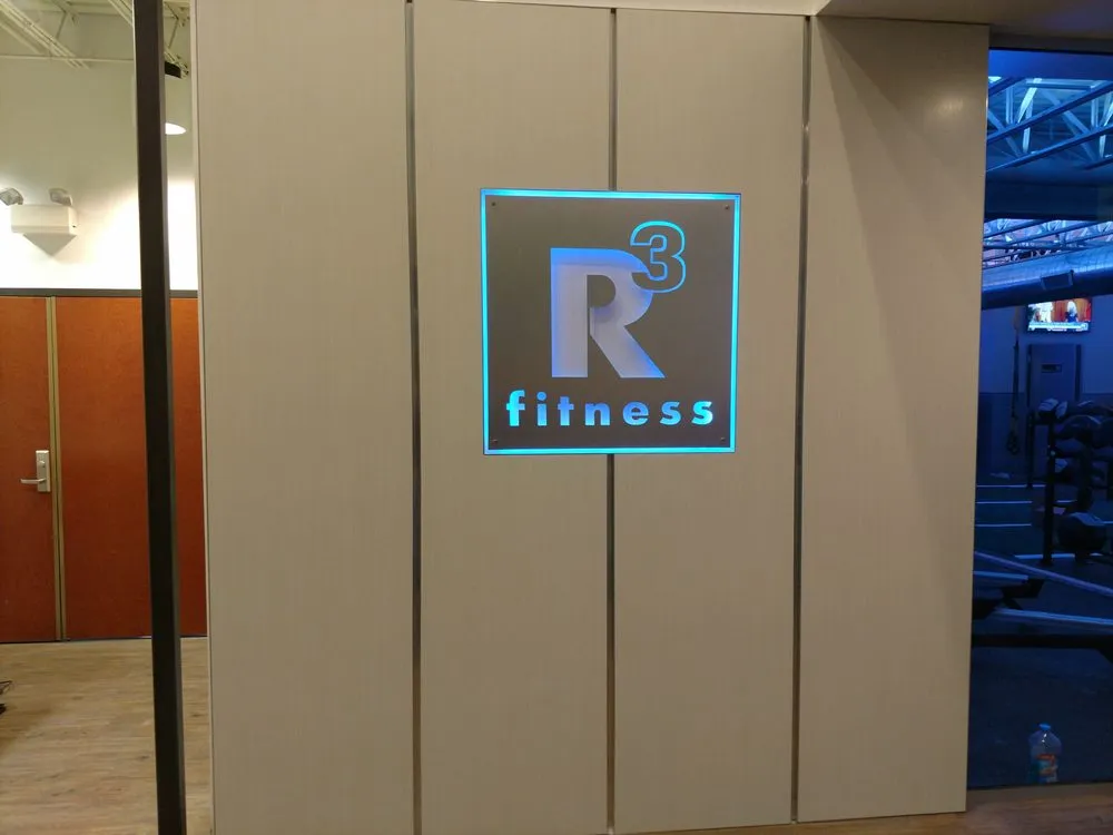 Slide of Mundo Construction