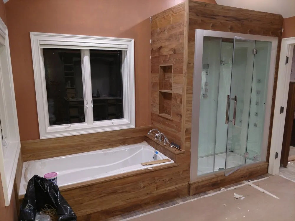 Slide of Mundo Construction