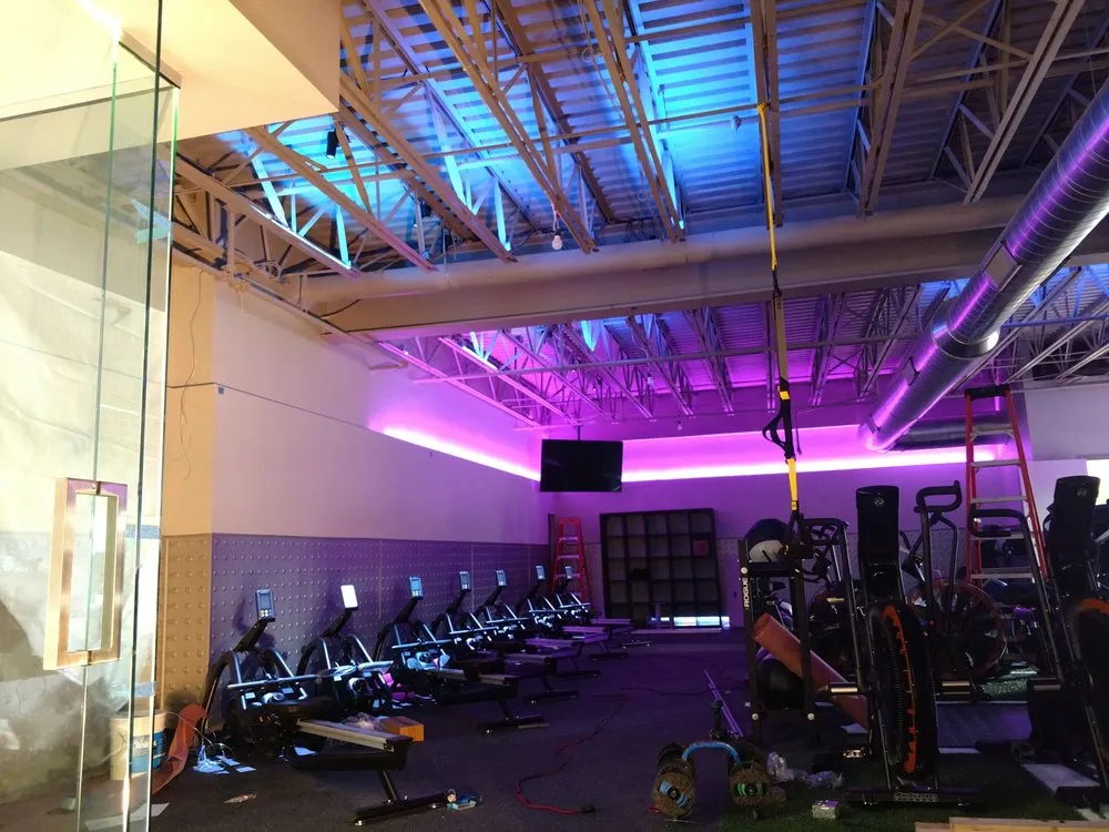 Slide of Mundo Construction